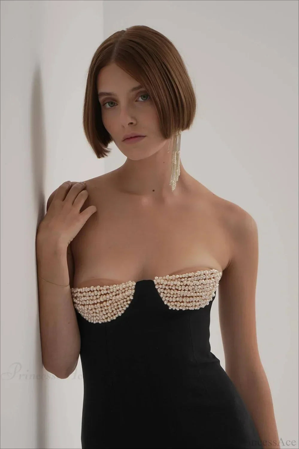 Solid Black Pearl-Cup Stretchy Bodycon Evening Dress