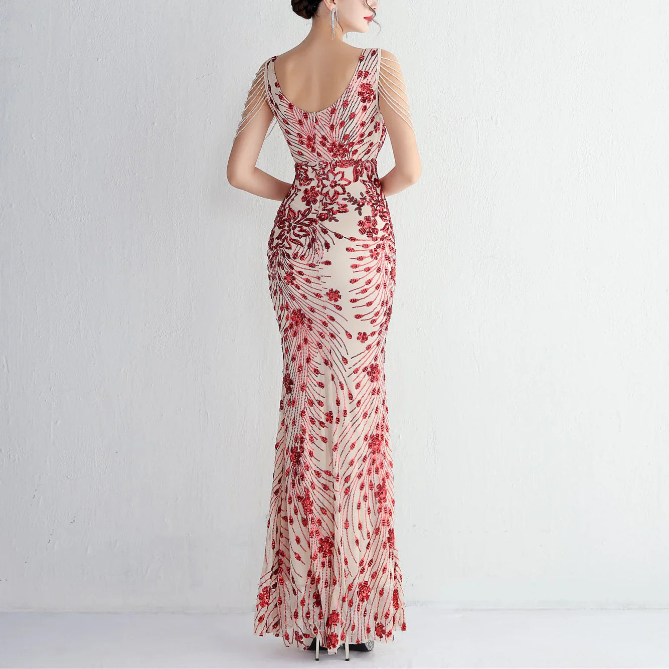 Sexy V-neck Sleeveless Dress with Stones and Crystals Fashion Sequins Tassel Elegant Women Party Dresses High Waisted Long Dress