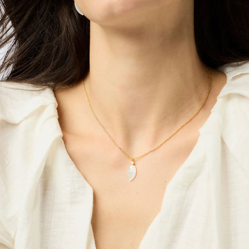 Willow Delicate Necklace - Mother of Pearl